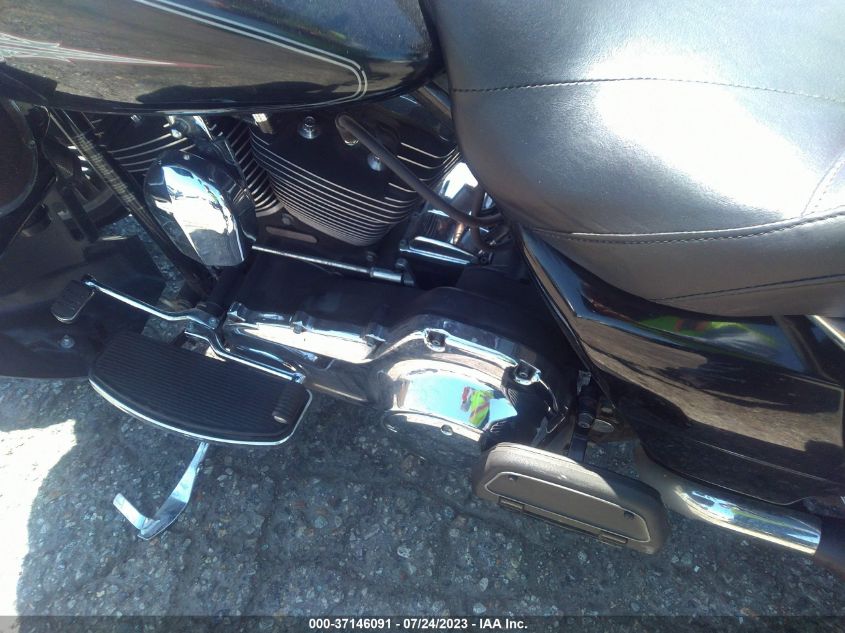 2009 HARLEY-DAVIDSON FLHTC - 1HD1FF4179Y604859