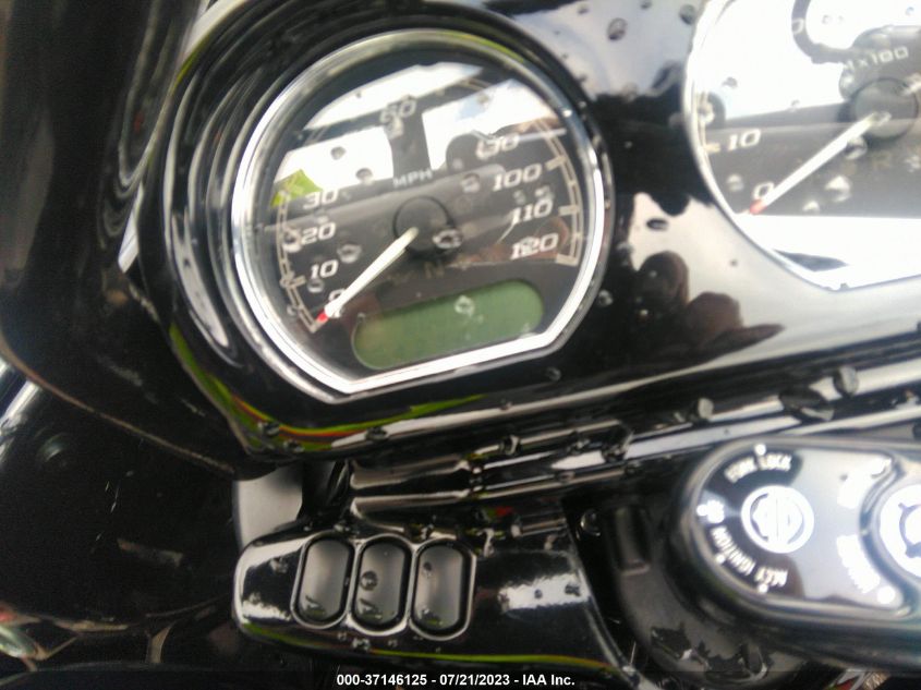 2022 HARLEY-DAVIDSON FLTRXST 1HD1ACL18NB630687