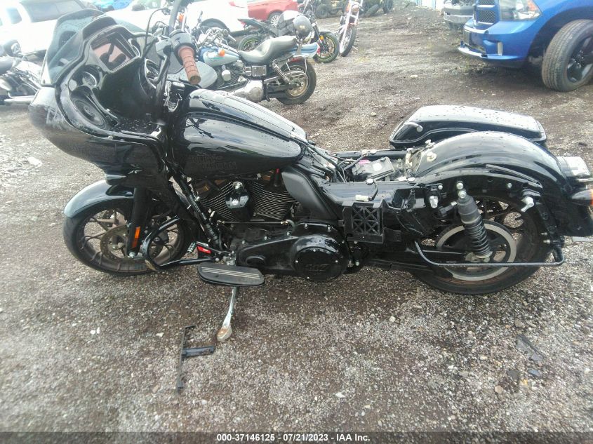 2022 HARLEY-DAVIDSON FLTRXST 1HD1ACL18NB630687