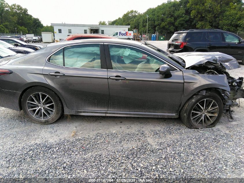 2021 TOYOTA CAMRY SE/SE NIGHT SHADE - 4T1G11AK3MU522844