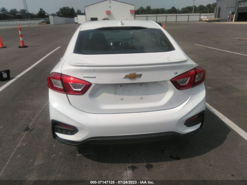 2018 CHEVROLET CRUZE LT - 1G1BE5SMXJ7130165