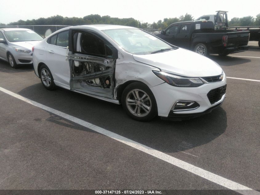 2018 CHEVROLET CRUZE LT - 1G1BE5SMXJ7130165