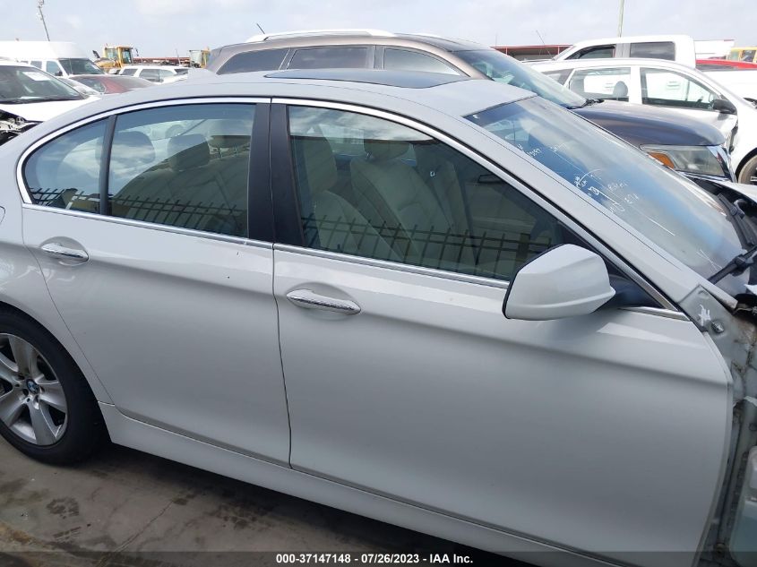2013 BMW 5 SERIES 528I XDRIVE - WBAXH5C50DD113003