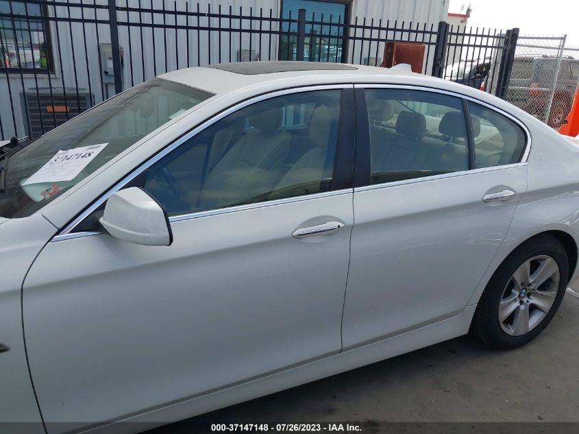 2013 BMW 5 SERIES 528I XDRIVE - WBAXH5C50DD113003