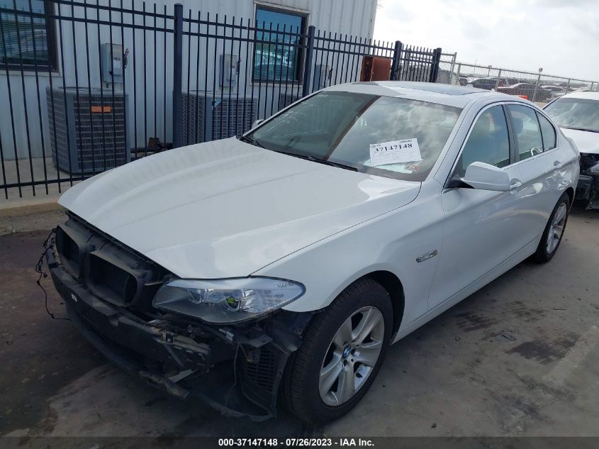2013 BMW 5 SERIES 528I XDRIVE - WBAXH5C50DD113003