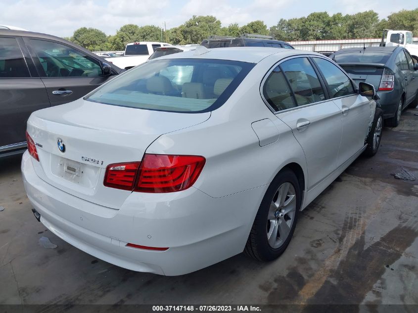 2013 BMW 5 SERIES 528I XDRIVE - WBAXH5C50DD113003