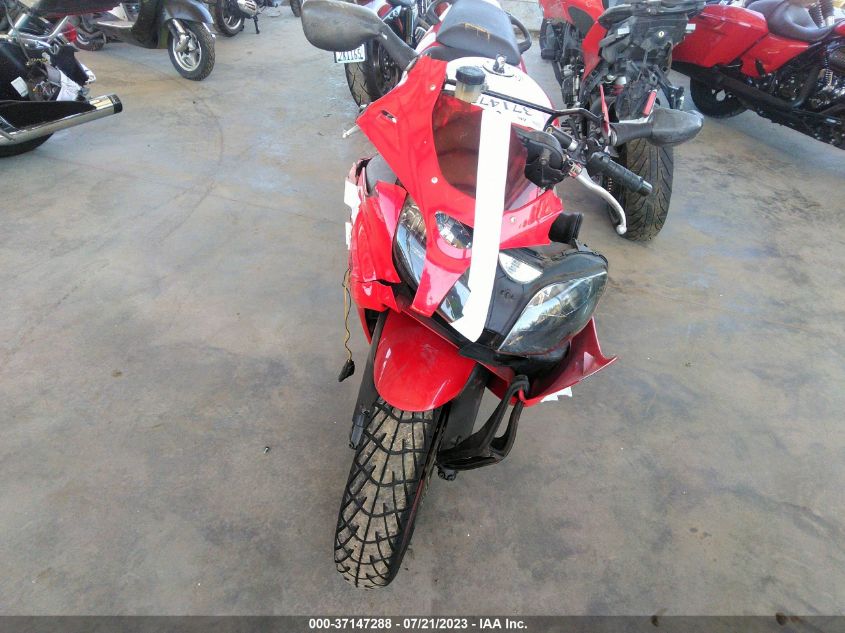 2000 KAWASAKI ZX600 J1 JKAZX4J10YA014269