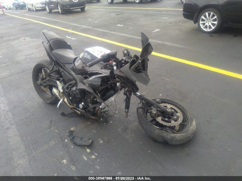 2017 KAWASAKI EX650 J - JKAEXEJ13HDA01120