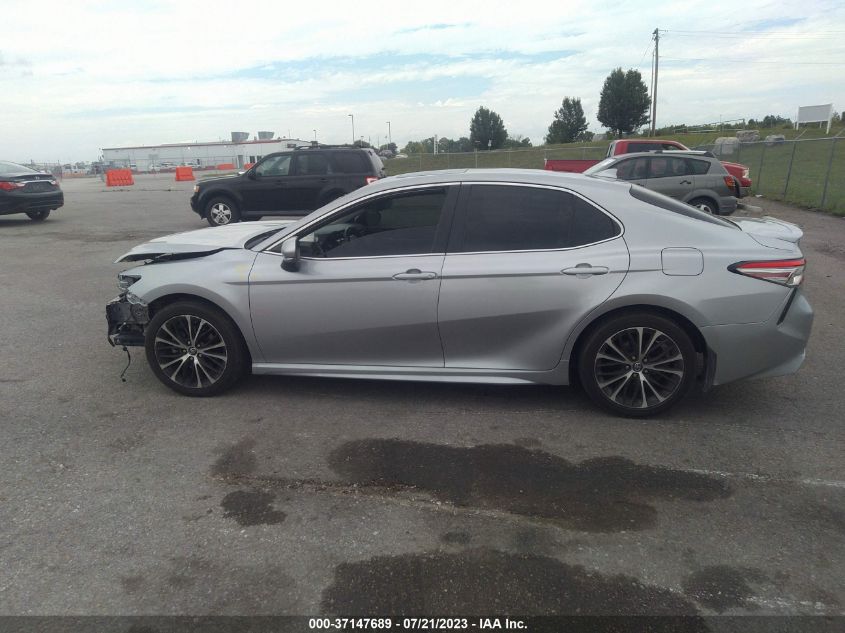 4T1B11HKXKU689747 Toyota Camry LE/SE/XLE/L 14