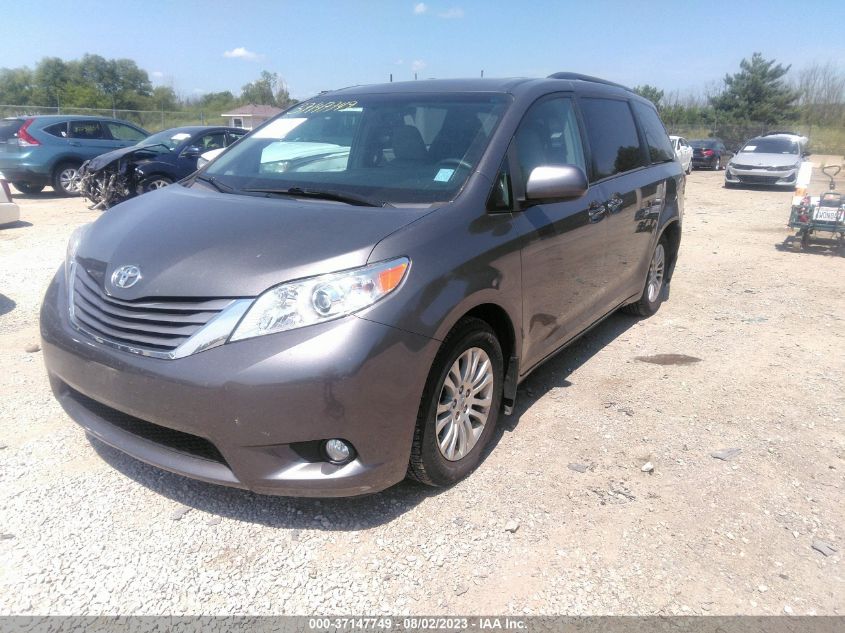 2017 TOYOTA SIENNA XLE AUTO ACCESS - 5TDYZ3DCXHS873486