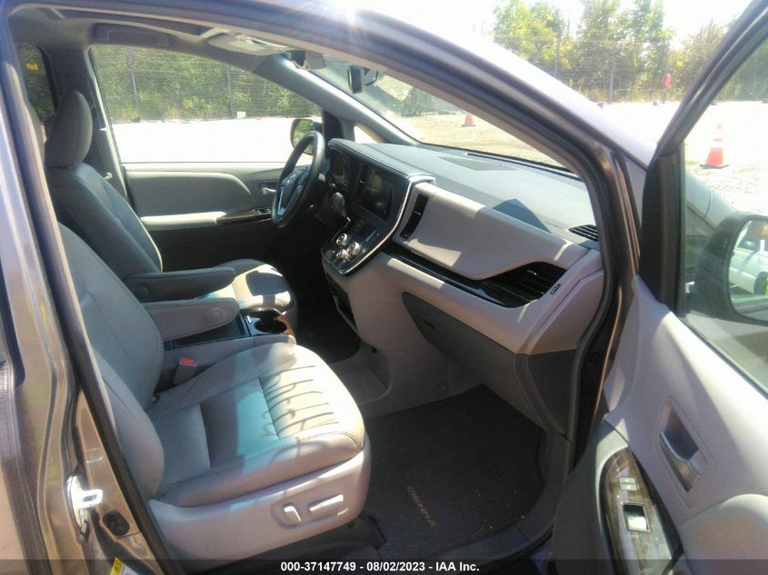 2017 TOYOTA SIENNA XLE AUTO ACCESS - 5TDYZ3DCXHS873486