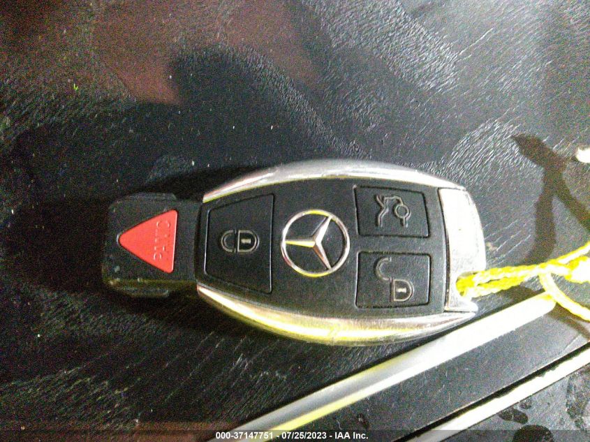 2016 MERCEDES-BENZ C-CLASS C 300 - WDDWF4JB0GR173612