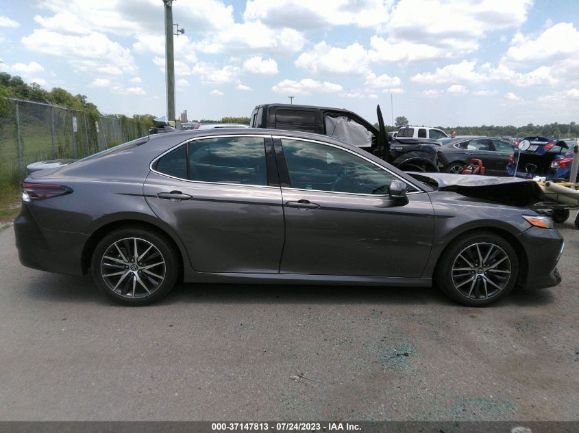 2021 TOYOTA CAMRY XLE - 4T1F11AK1MU414301
