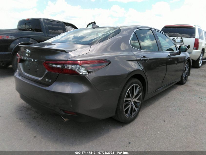 2021 TOYOTA CAMRY XLE - 4T1F11AK1MU414301