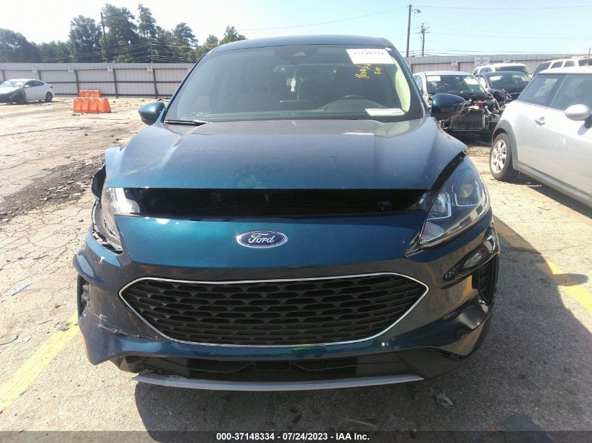 2020 FORD ESCAPE SE - 1FMCU0G69LUC77637