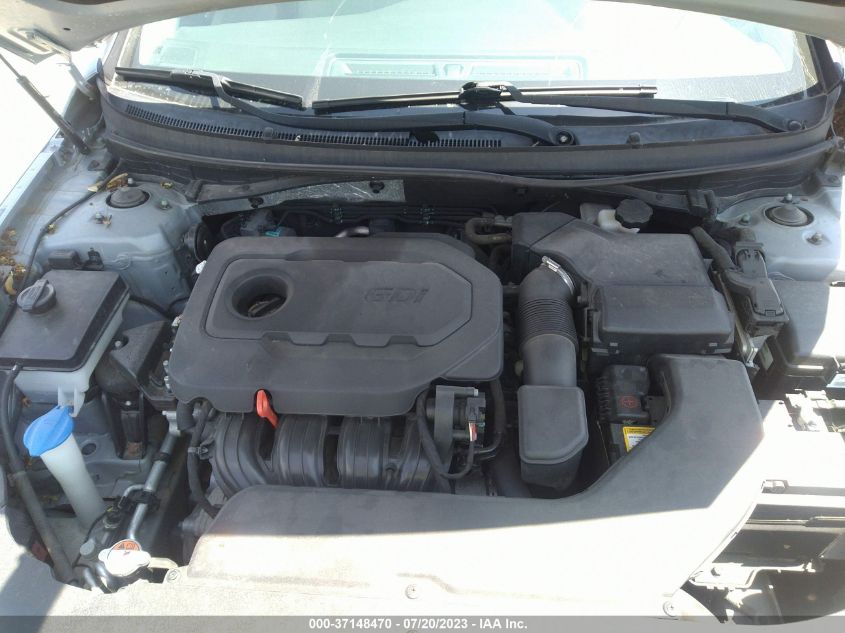 2015 HYUNDAI SONATA 2.4L SE - 5NPE24AF4FH007832