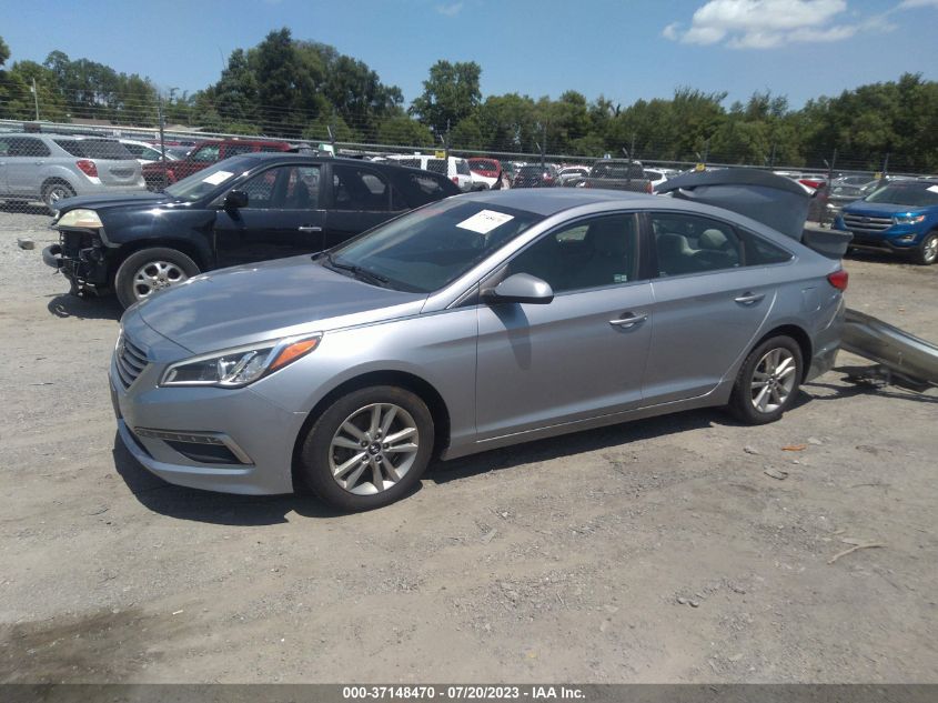 2015 HYUNDAI SONATA 2.4L SE - 5NPE24AF4FH007832