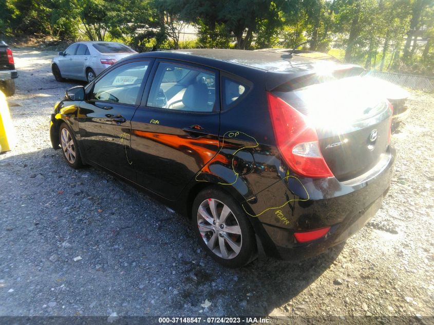 2013 HYUNDAI ACCENT GLS/SE - KMHCU5AE5DU091754
