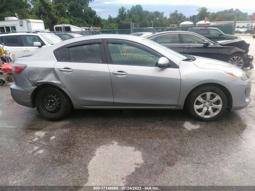 2013 MAZDA MAZDA3 I SV - JM1BL1TG4D1851040