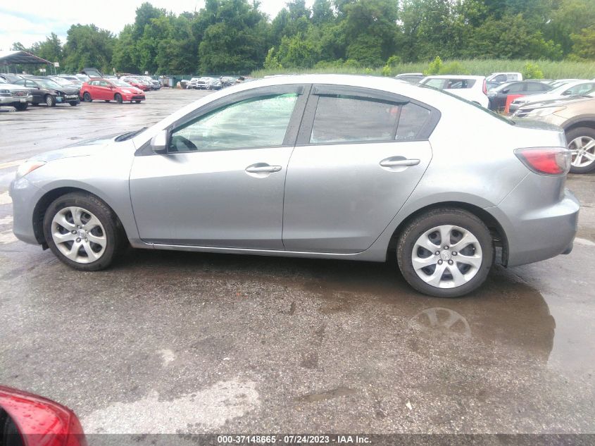 2013 MAZDA MAZDA3 I SV - JM1BL1TG4D1851040