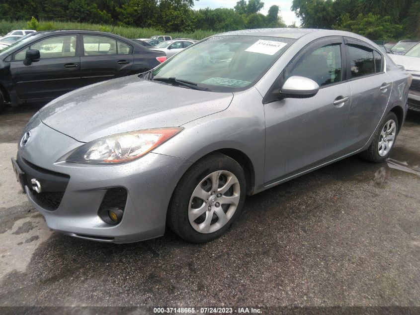 2013 MAZDA MAZDA3 I SV - JM1BL1TG4D1851040