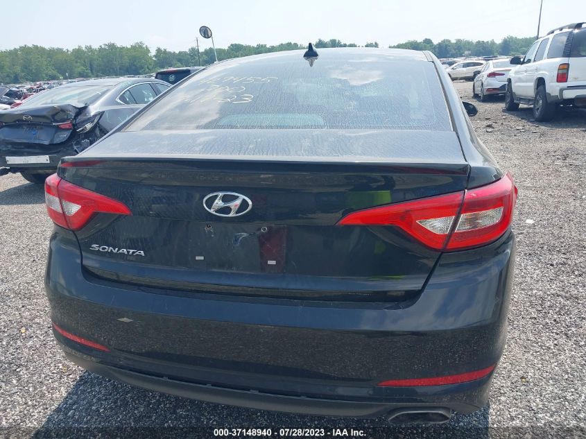 2015 HYUNDAI SONATA 2.4L SE - 5NPE24AF3FH204927