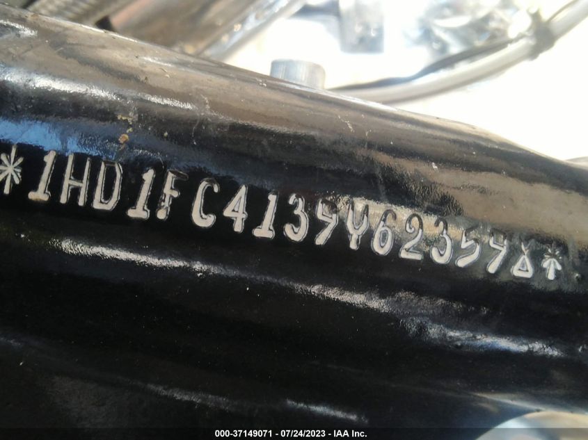2009 HARLEY-DAVIDSON FLHTCU - 1HD1FC4139Y623598