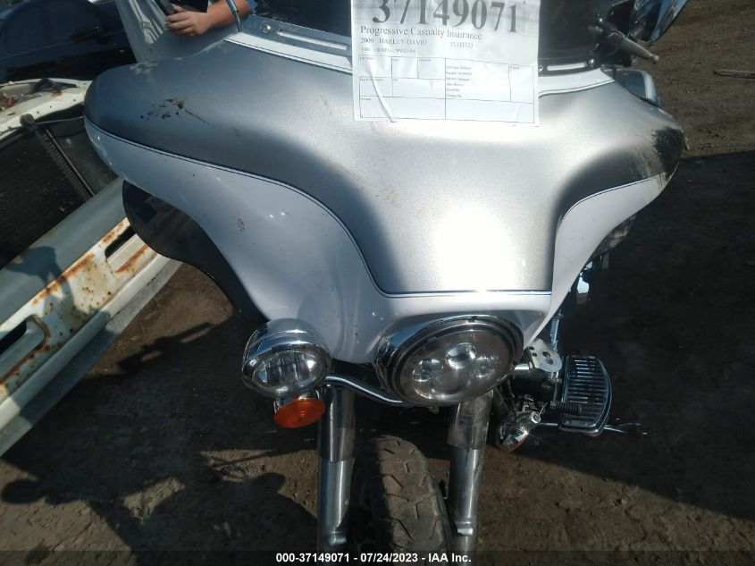 2009 HARLEY-DAVIDSON FLHTCU - 1HD1FC4139Y623598