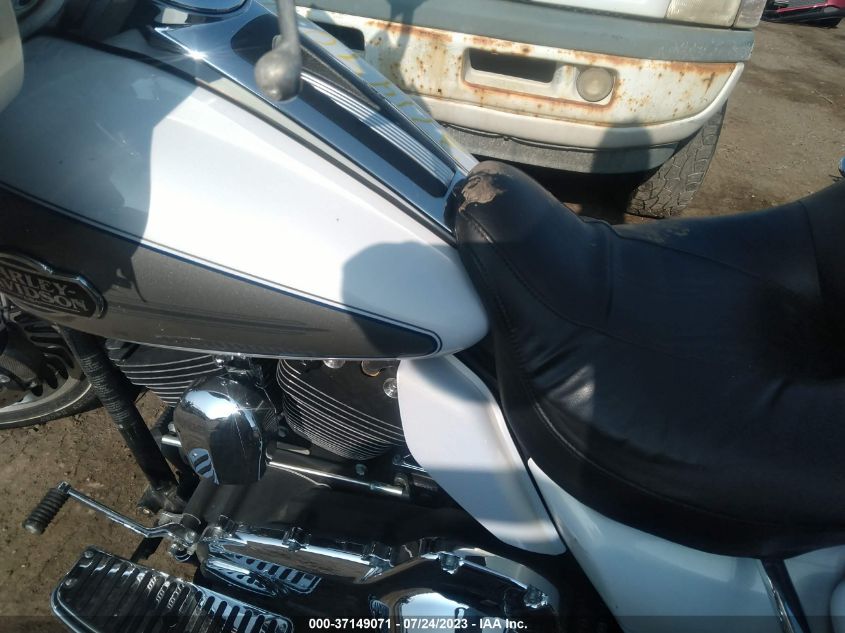 2009 HARLEY-DAVIDSON FLHTCU - 1HD1FC4139Y623598