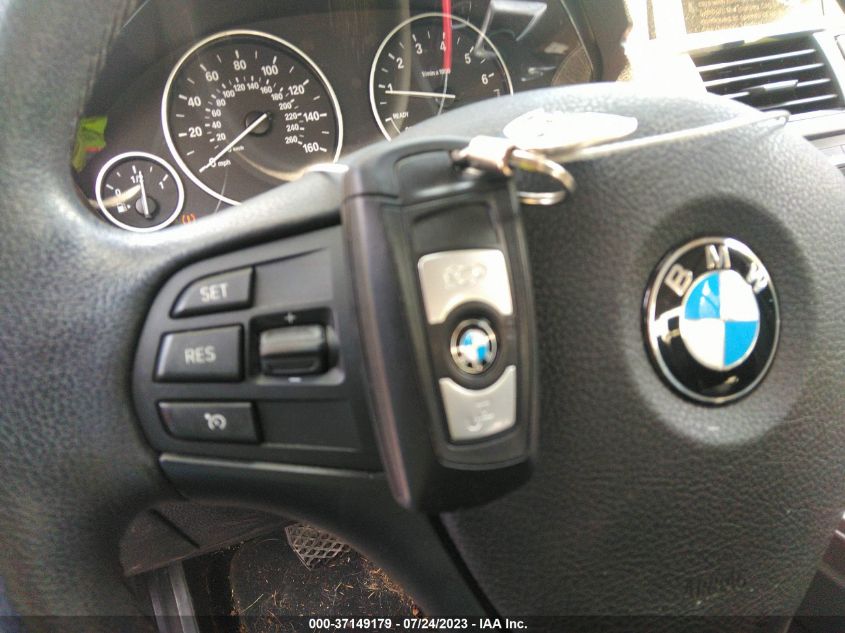 2013 BMW 3 SERIES 320I XDRIVE - WBA3C3C50DF982450