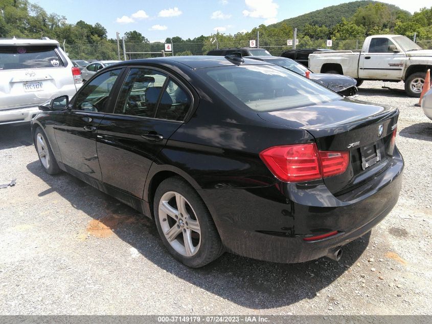 2013 BMW 3 SERIES 320I XDRIVE - WBA3C3C50DF982450