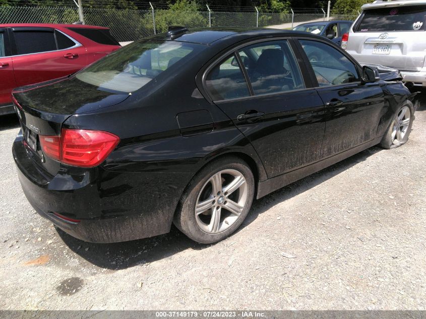 2013 BMW 3 SERIES 320I XDRIVE - WBA3C3C50DF982450