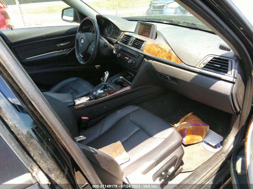 2013 BMW 3 SERIES 320I XDRIVE - WBA3C3C50DF982450