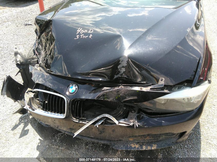 2013 BMW 3 SERIES 320I XDRIVE - WBA3C3C50DF982450