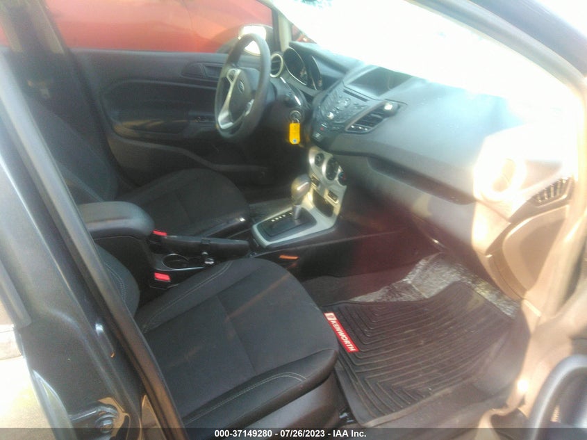 VIN 3FADP4BJ0JM119908 2018 FORD FIESTA SE