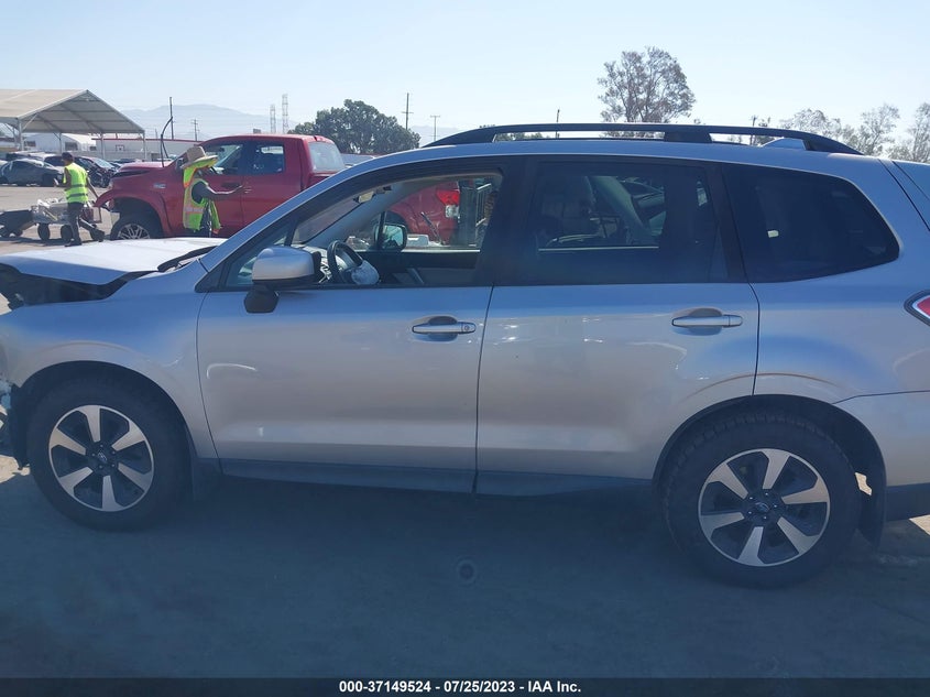 VIN JF2SJAEC8HH415998 2017 SUBARU FORESTER PREMIUM