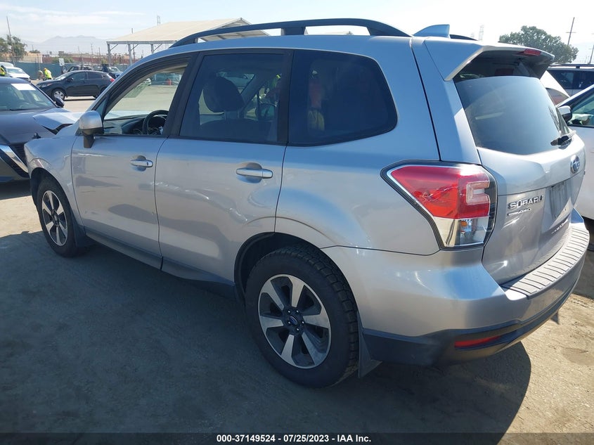 VIN JF2SJAEC8HH415998 2017 SUBARU FORESTER PREMIUM