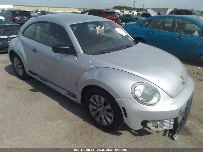 2014 VOLKSWAGEN BEETLE COUPE 2.5L ENTRY - 3VWFP7AT6EM602507