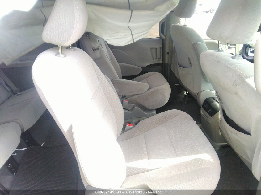 2018 TOYOTA SIENNA LE - 5TDKZ3DC6JS945019