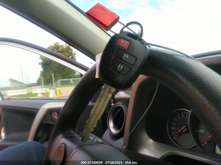 2016 TOYOTA RAV4 LE - 2T3BFREV0GW523962