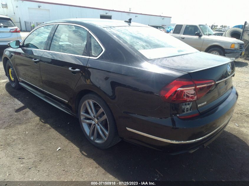 2017 VOLKSWAGEN PASSAT R-LINE - 1VWDT7A32HC072755