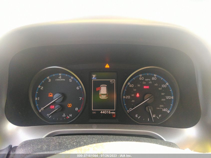 VIN JTMZFREV2JJ203000 2018 TOYOTA RAV4 LE
