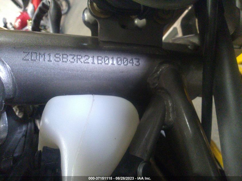 2001 DUCATI 748 - ZDM1SB3R21B010043