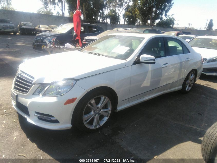 2013 MERCEDES-BENZ E-CLASS E 350 - WDDHF5KB4DA707038