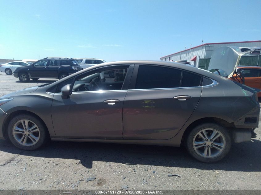 2018 CHEVROLET CRUZE LT - 1G1BE5SM0J7118431