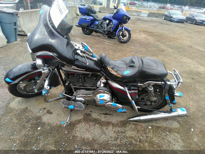2006 HARLEY-DAVIDSON FLHTCUSE 1HD1PRE136Y952733