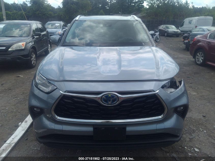 2022 TOYOTA HIGHLANDER HYBRID LIMITED - 5TDXBRCH6NS077426
