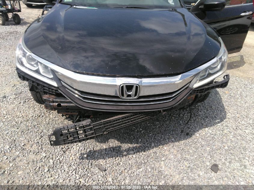 2017 HONDA ACCORD SEDAN SPORT SE - 1HGCR2F12HA220195