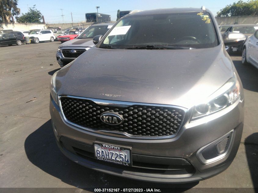 2017 KIA SORENTO LX - 5XYPG4A33HG295532