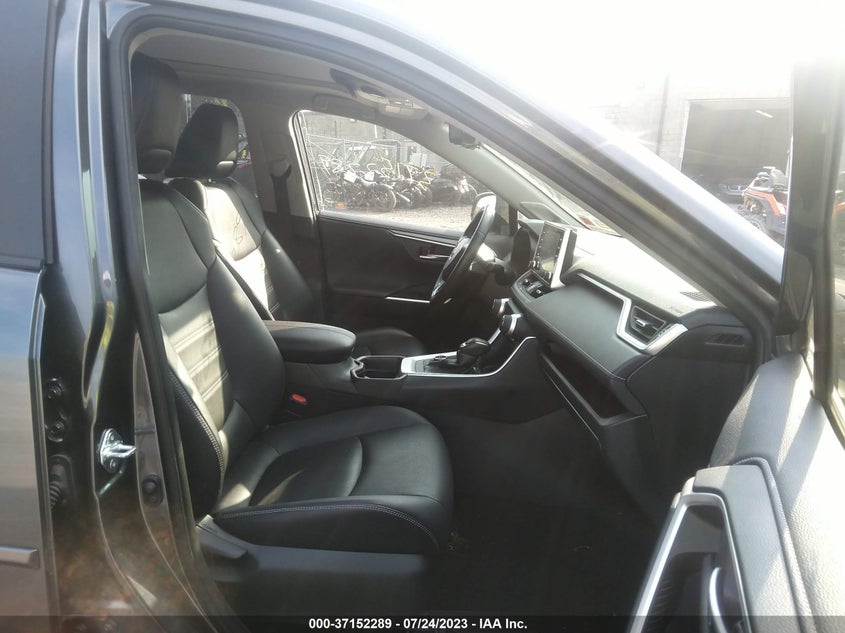 VIN JTMN1RFV3KD520361 2019 TOYOTA RAV4 LIMITED